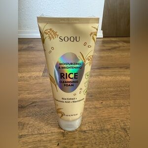 SOQU Rice Extract Hyaluronic Acid Brightening Foam Cleanser 200 ml